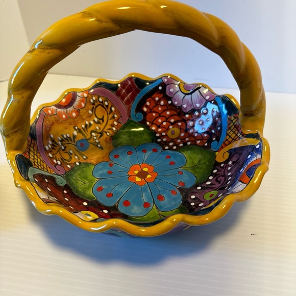 Mexican Talavera Basket Bowl Dish Handmade Folk Art Pottery 8 InHigh X 10” Wide - Picture 7 of 9